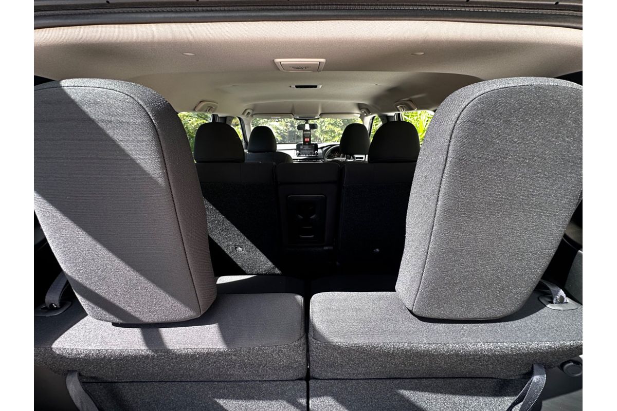 2024 Mitsubishi Outlander ES ZM