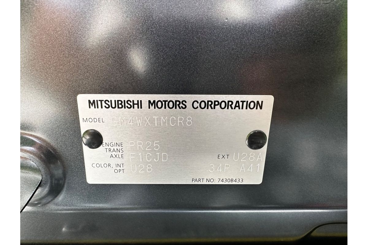 2024 Mitsubishi Outlander ES ZM