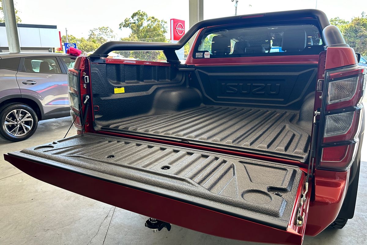 2024 Isuzu D-MAX BLADE 4X4