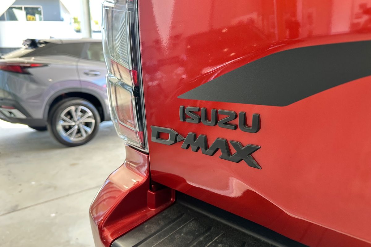 2024 Isuzu D-MAX BLADE 4X4