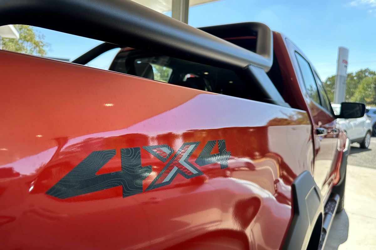 2024 Isuzu D-MAX BLADE 4X4