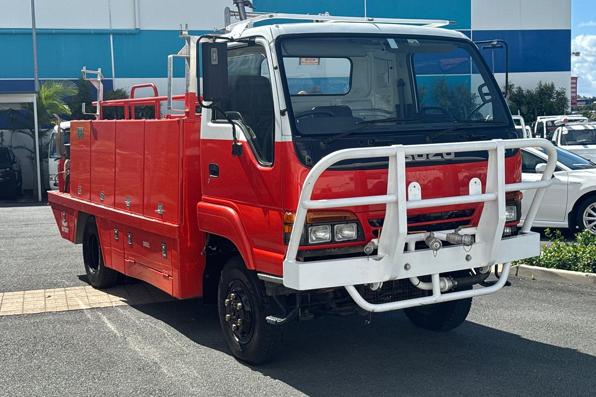 1997 Isuzu NPS 4X4 300