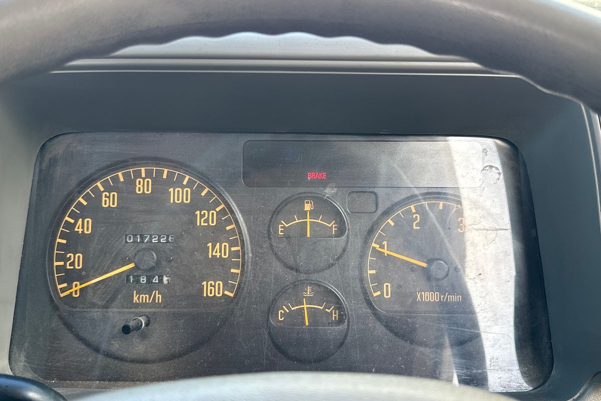 1997 Isuzu NPS 4X4 300
