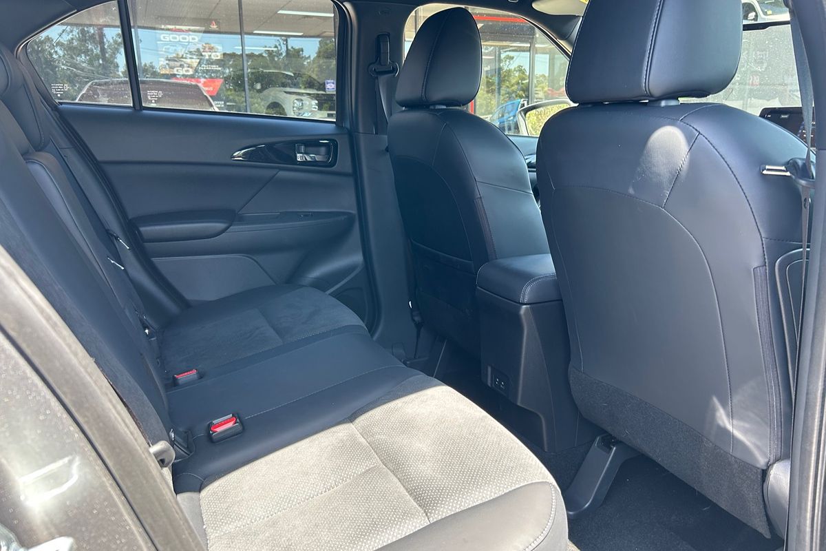 2024 Mitsubishi Eclipse Cross LS Black Edition YB