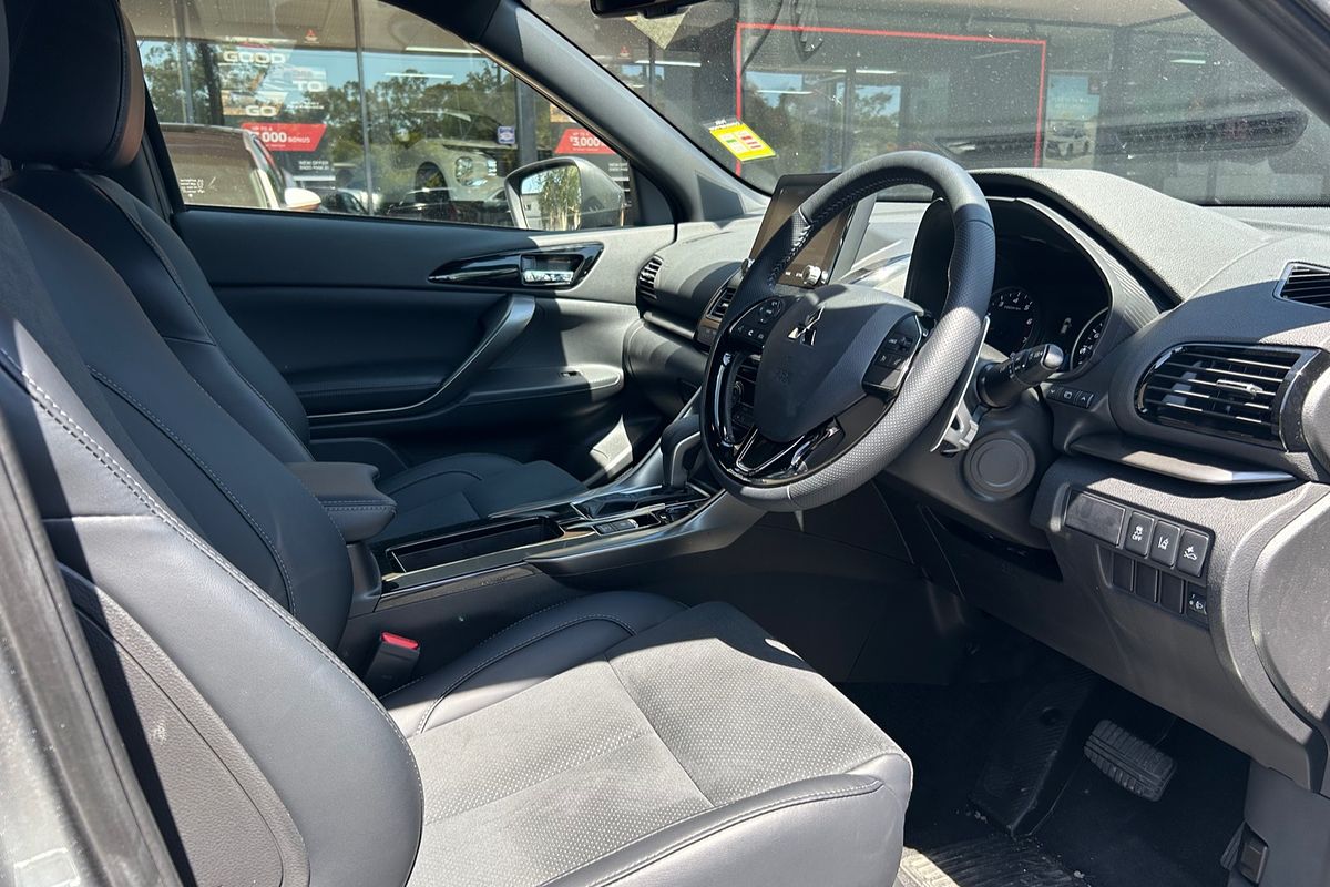 2024 Mitsubishi Eclipse Cross LS Black Edition YB