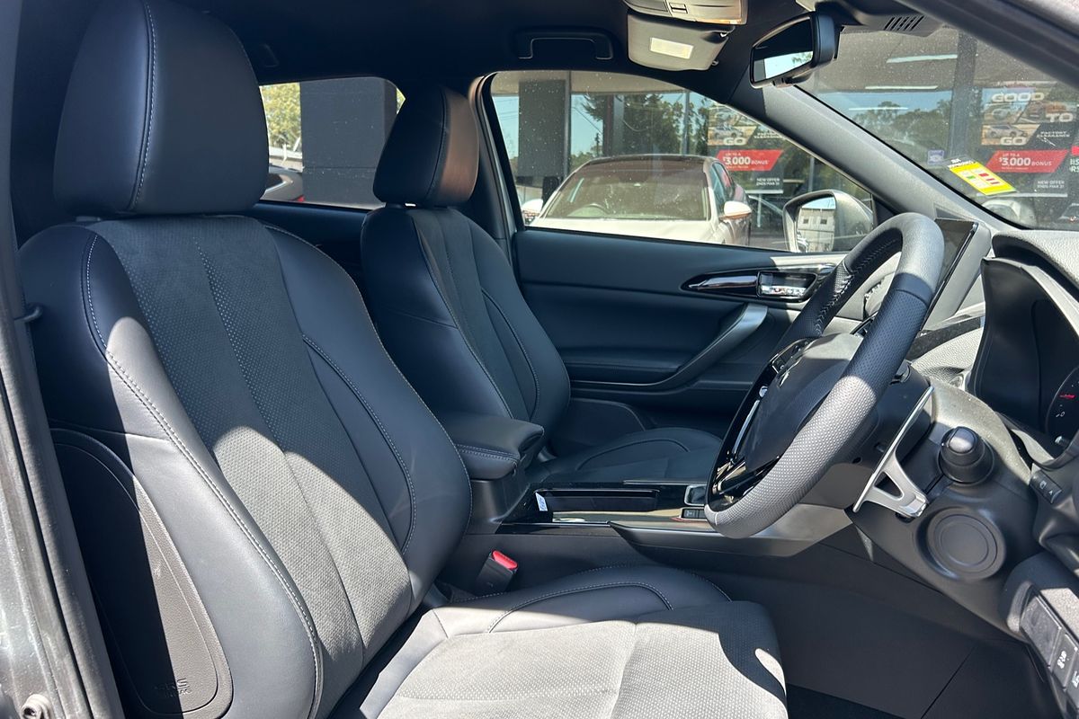 2024 Mitsubishi Eclipse Cross LS Black Edition YB