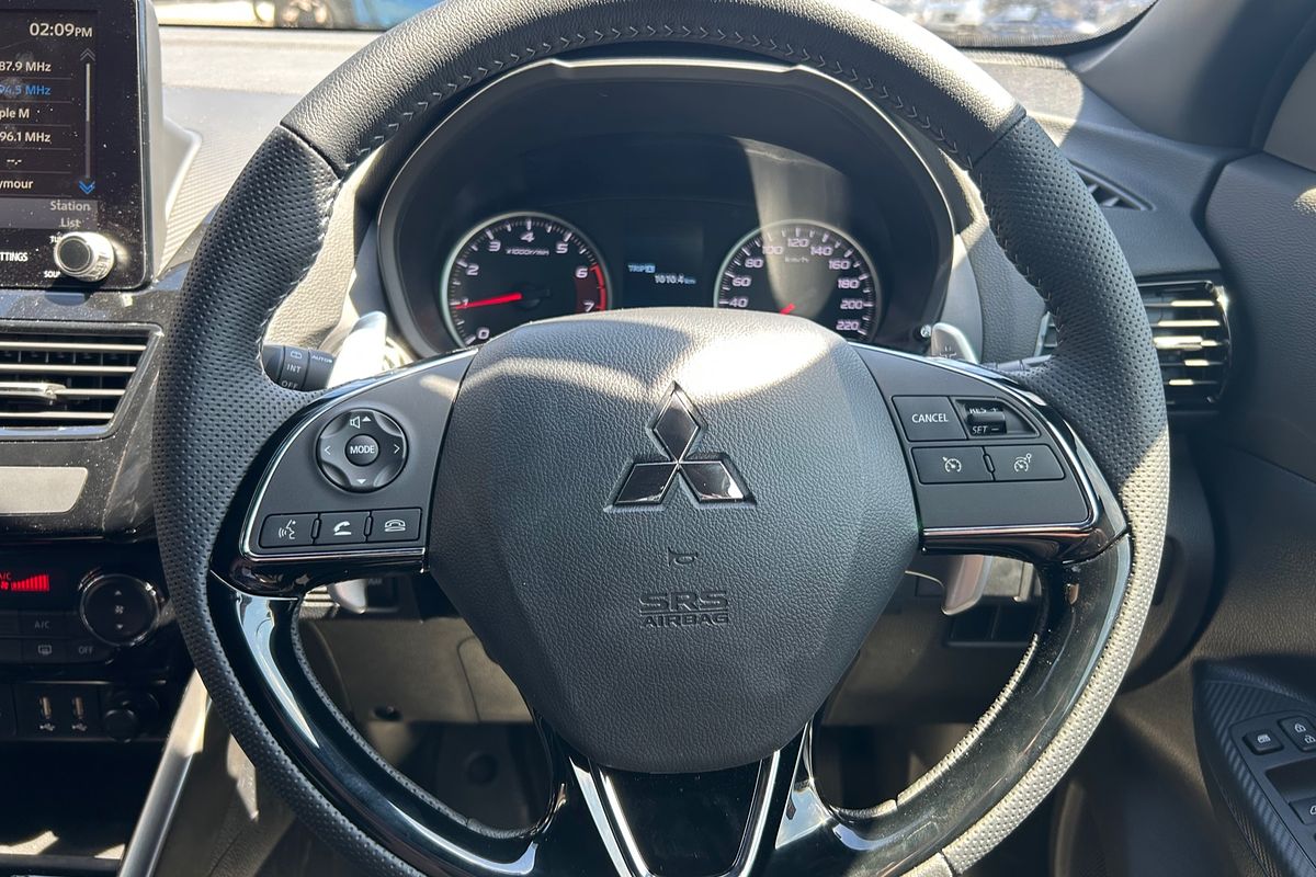 2024 Mitsubishi Eclipse Cross LS Black Edition YB