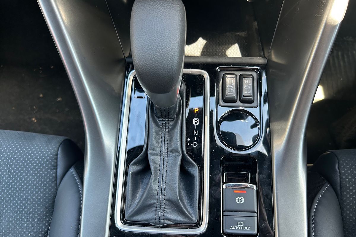 2024 Mitsubishi Eclipse Cross LS Black Edition YB