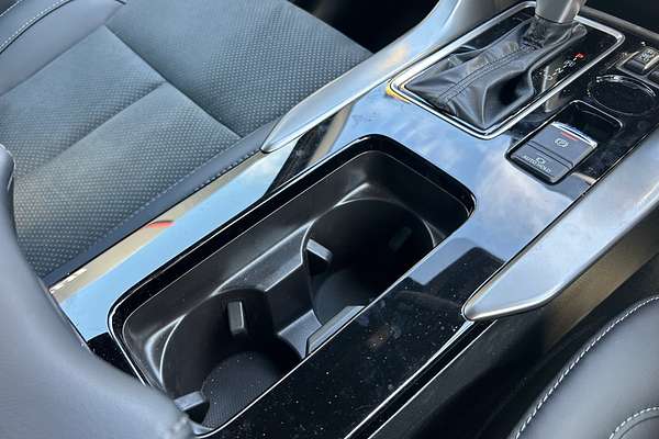 2024 Mitsubishi Eclipse Cross LS Black Edition YB