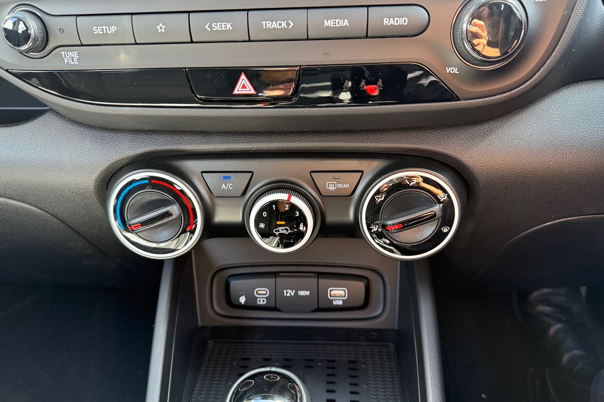 2024 Hyundai Venue Active QX.V5