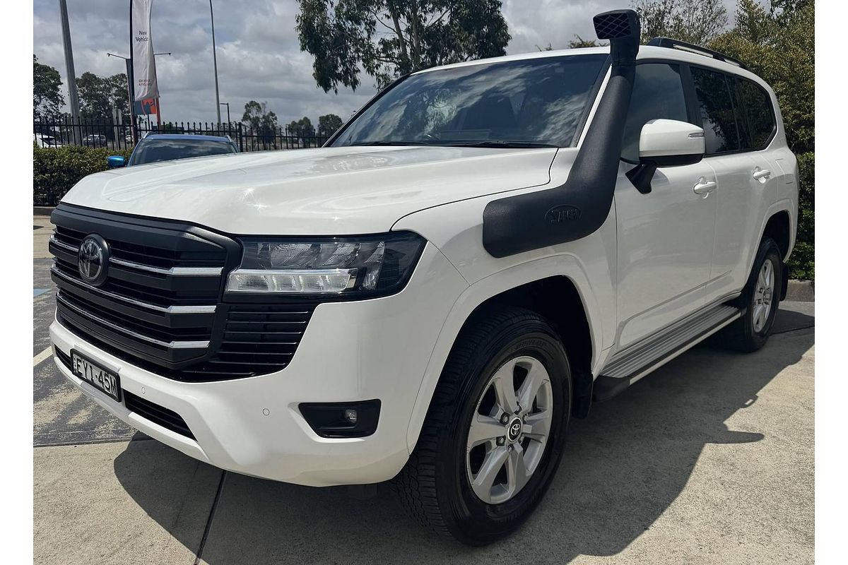 2023 Toyota Landcruiser GXL FJA300R