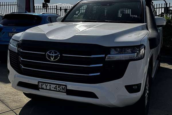 2023 Toyota Landcruiser GXL FJA300R