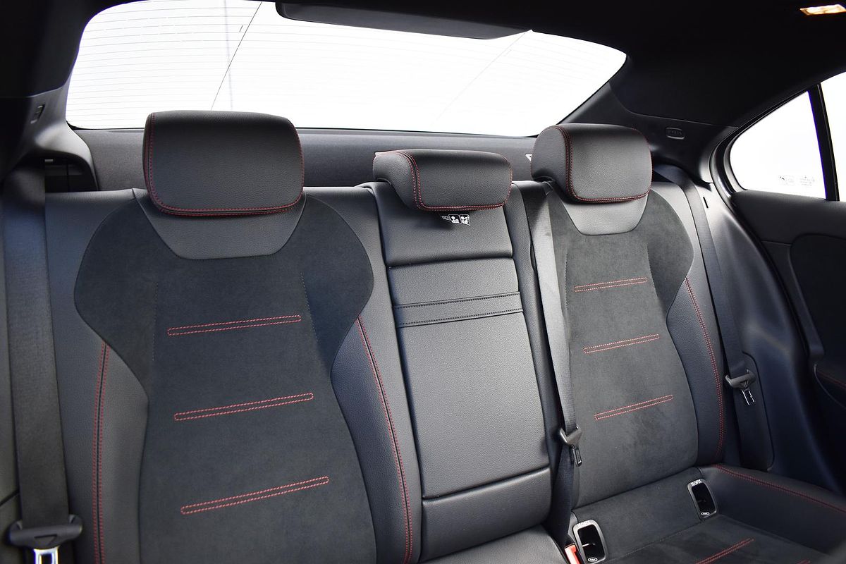 2022 Mercedes-Benz A-Class A250 V177