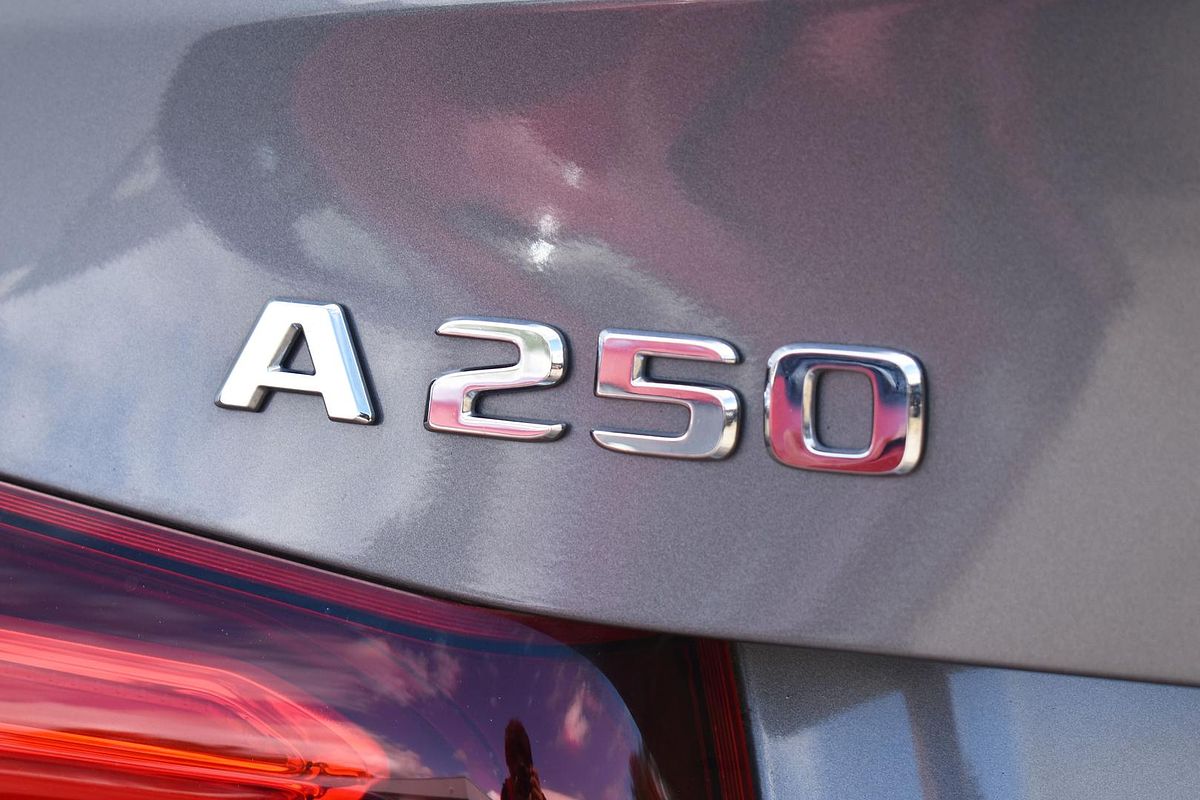 2022 Mercedes-Benz A-Class A250 V177