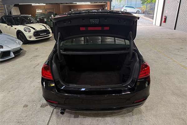 2013 BMW 3 Series 318d F30