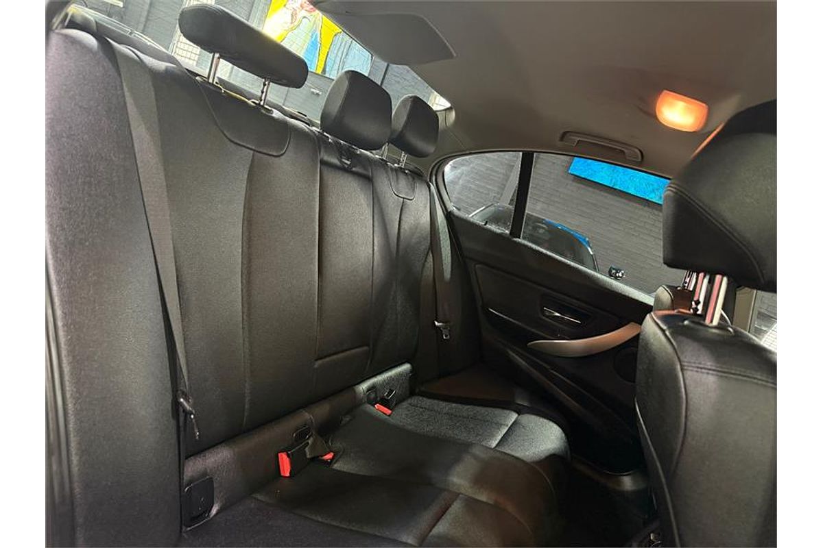 2013 BMW 3 Series 318d F30