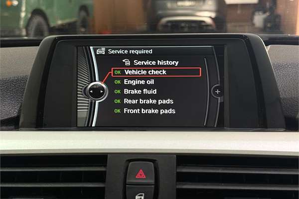 2013 BMW 3 Series 318d F30