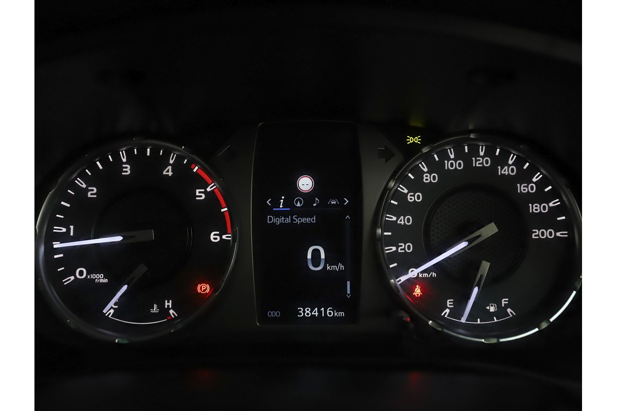 Hilux 4x4 SR5 2.8L T Diesel Manual Double Cab 
