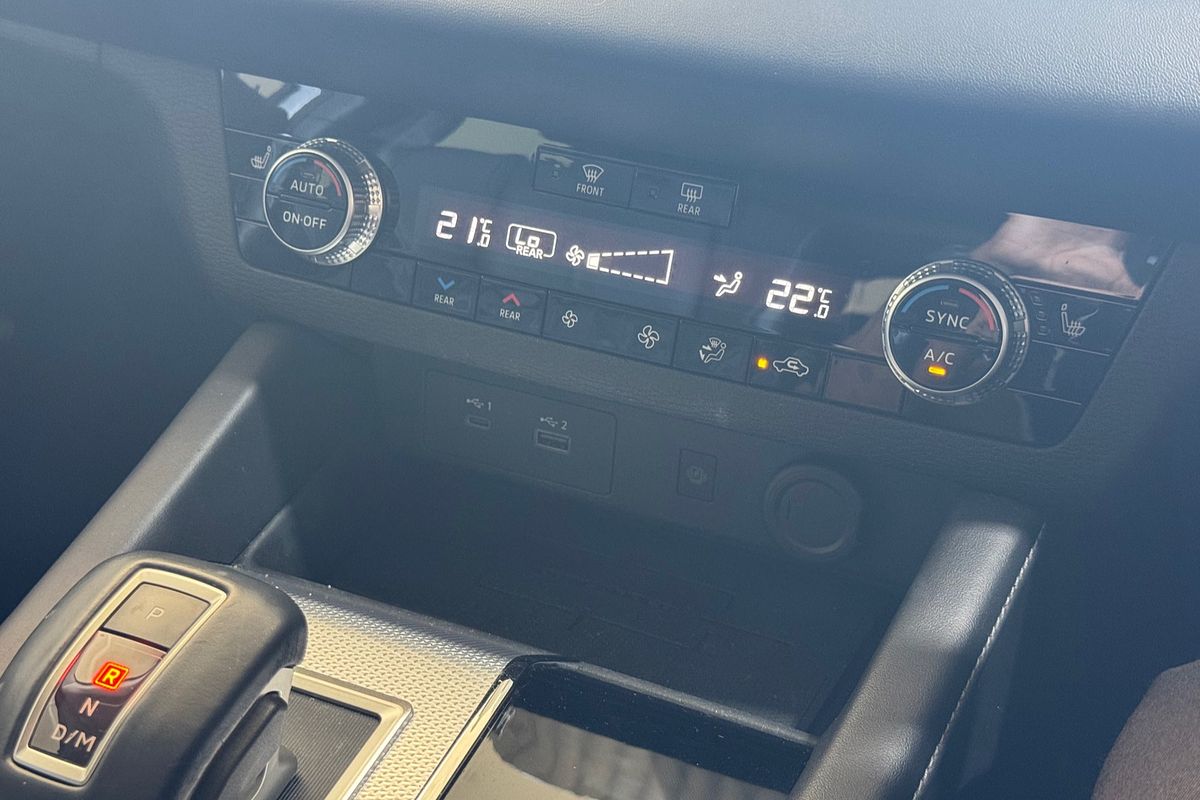2022 Mitsubishi Outlander Exceed ZM