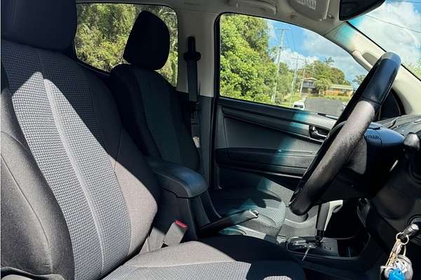 2015 Isuzu D-MAX SX High Ride Rear Wheel Drive