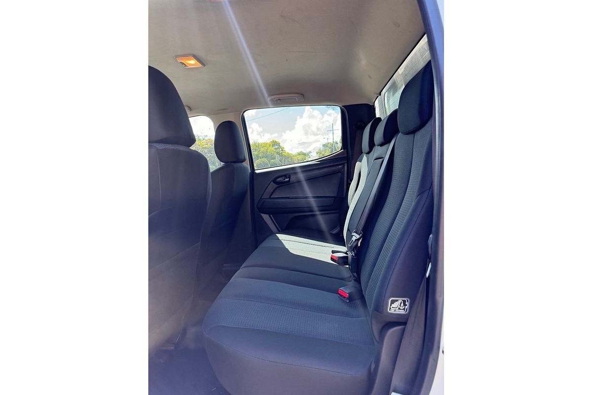 2015 Isuzu D-MAX SX High Ride Rear Wheel Drive