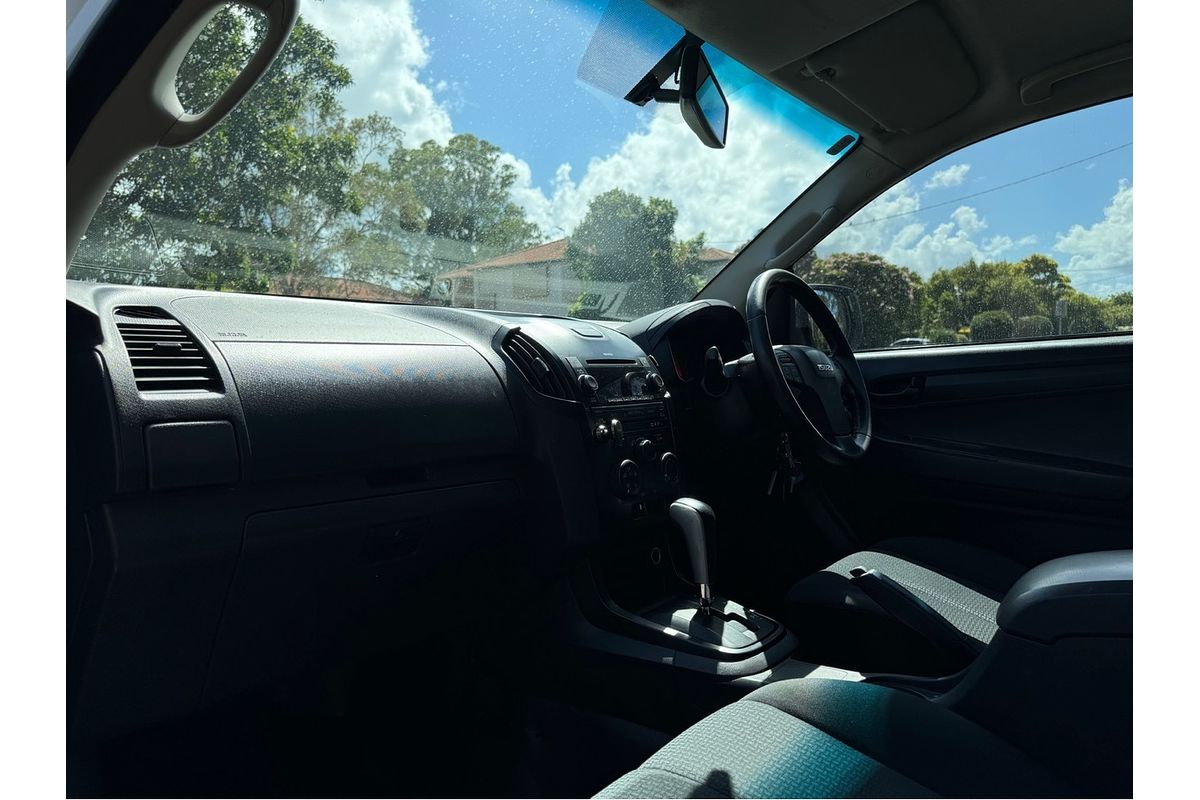 2015 Isuzu D-MAX SX High Ride Rear Wheel Drive