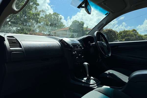 2015 Isuzu D-MAX SX High Ride Rear Wheel Drive