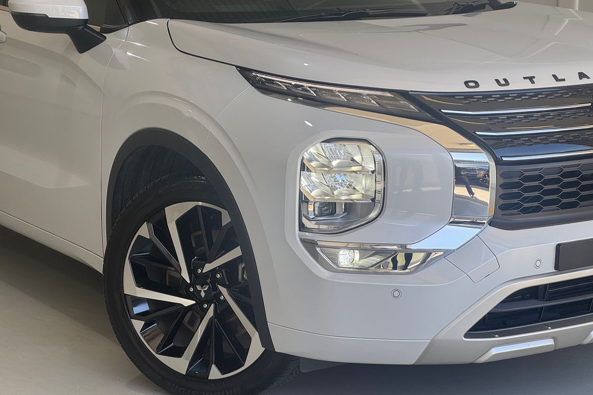 2022 Mitsubishi Outlander Exceed ZM