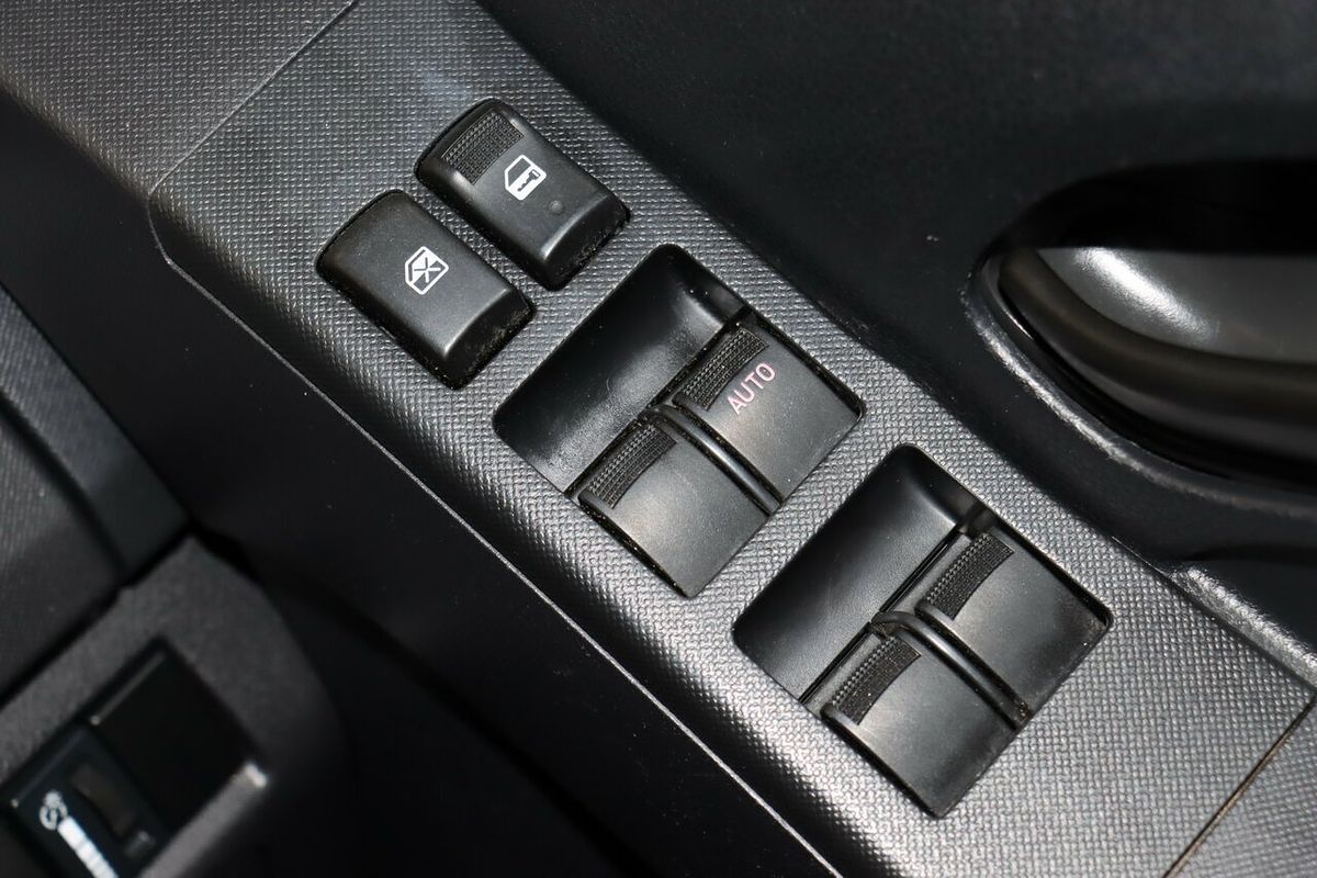 2018 Isuzu D-MAX SX High Ride Rear Wheel Drive