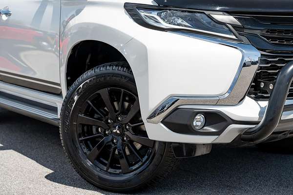 2019 Mitsubishi Pajero Sport Black Edition QE