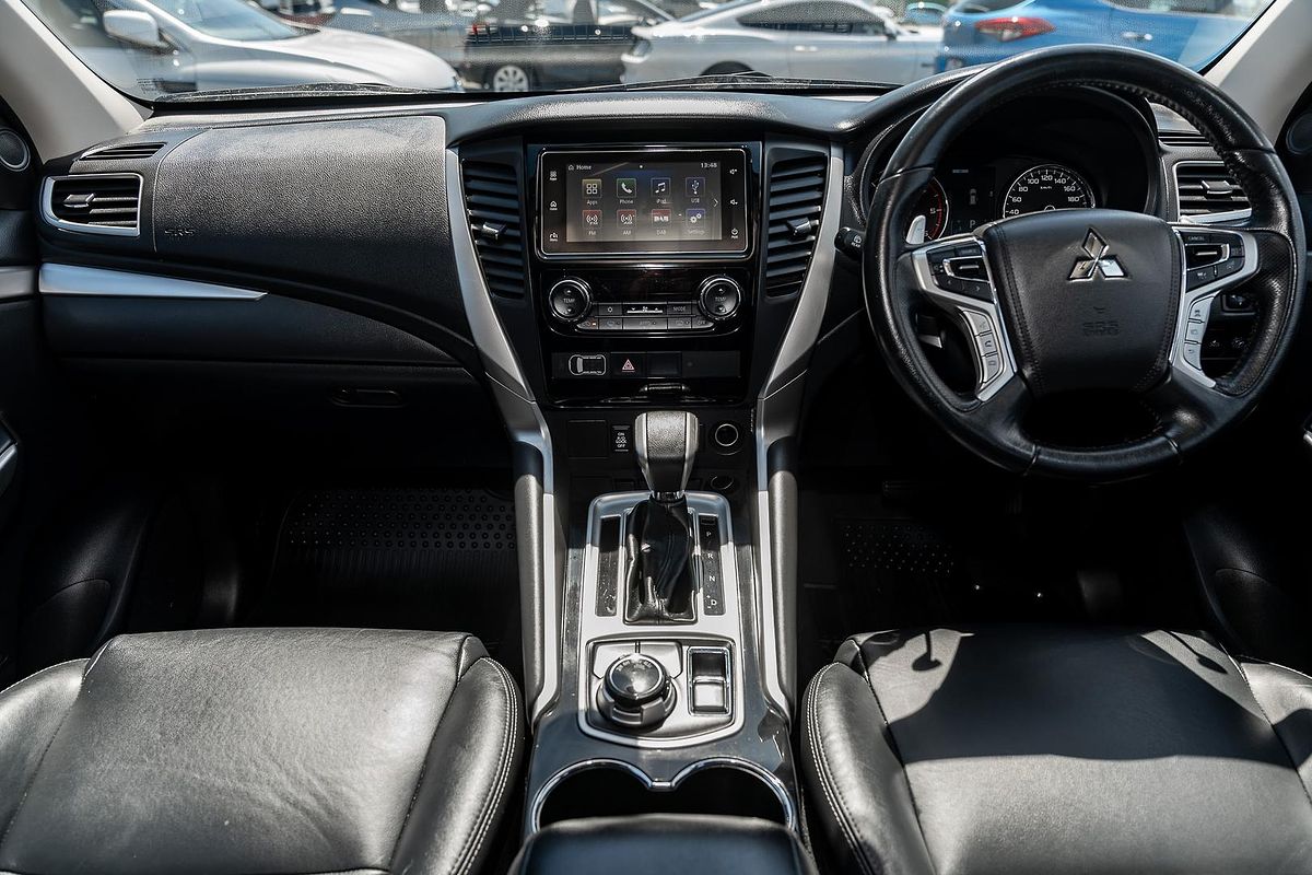 2019 Mitsubishi Pajero Sport Black Edition QE