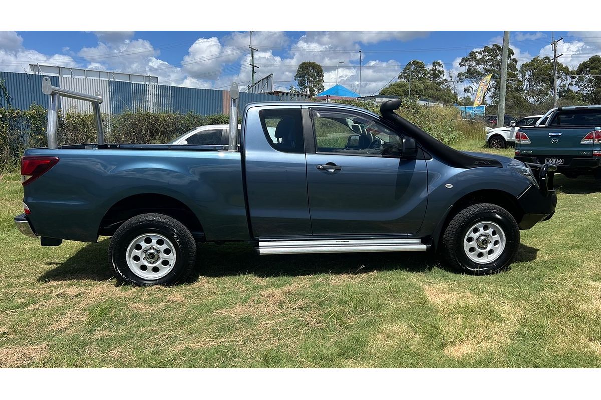 2015 Mazda BT-50 XT Hi-Rider (4x2) MY13 Rear Wheel Drive