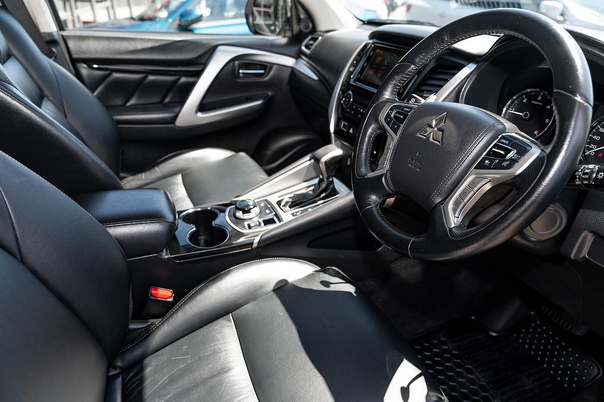2019 Mitsubishi Pajero Sport Black Edition QE