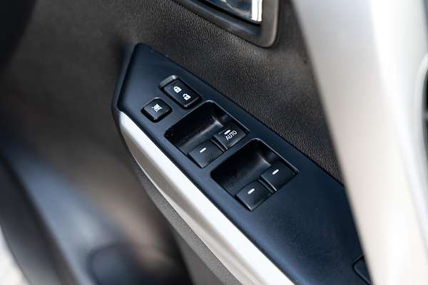 2019 Mitsubishi Pajero Sport Black Edition QE
