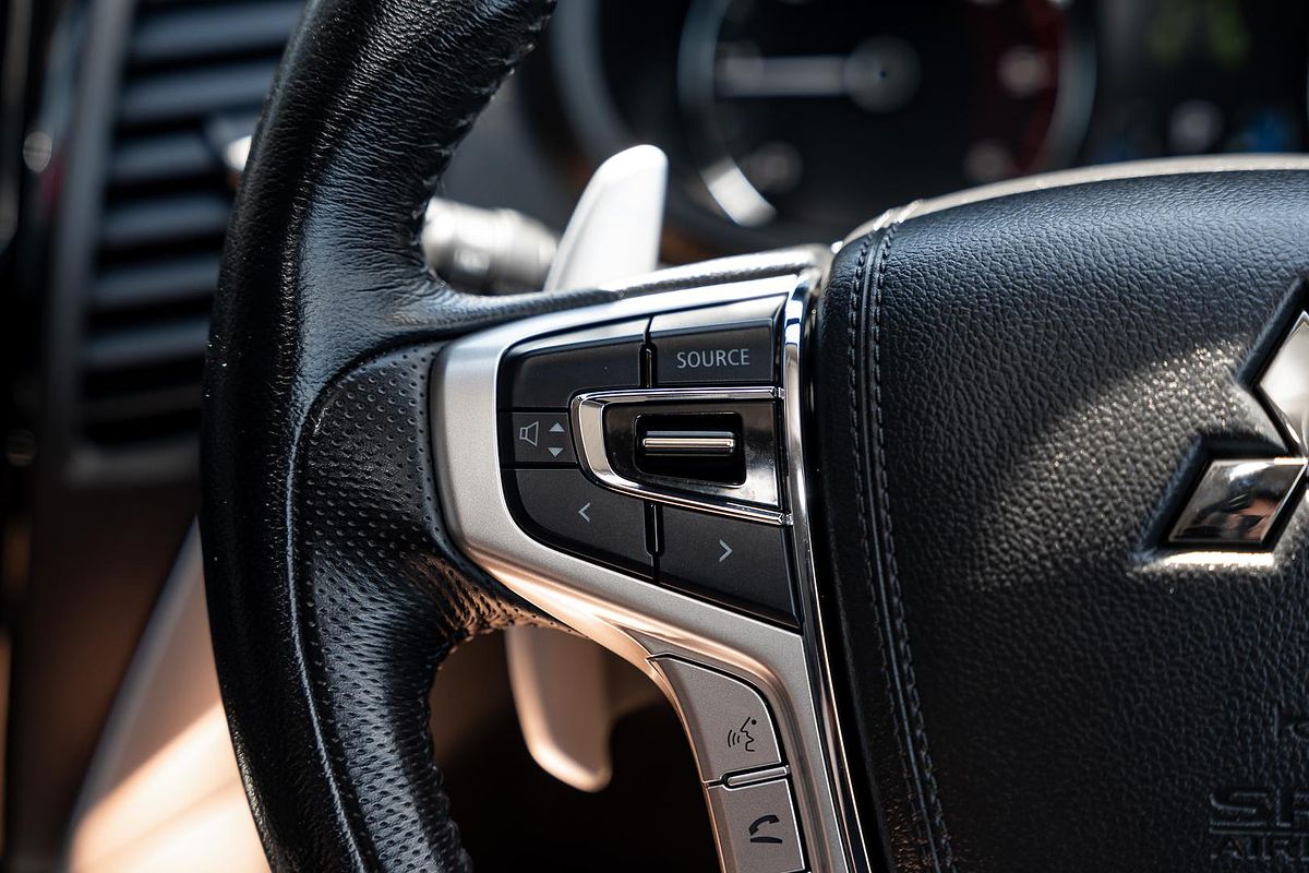 2019 Mitsubishi Pajero Sport Black Edition QE