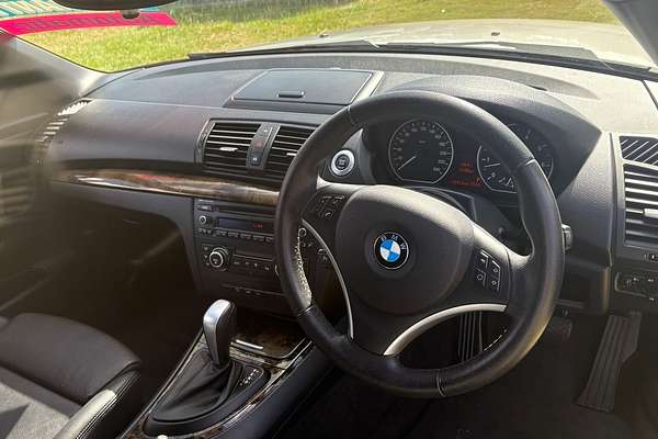 2010 BMW 120i E88 MY09