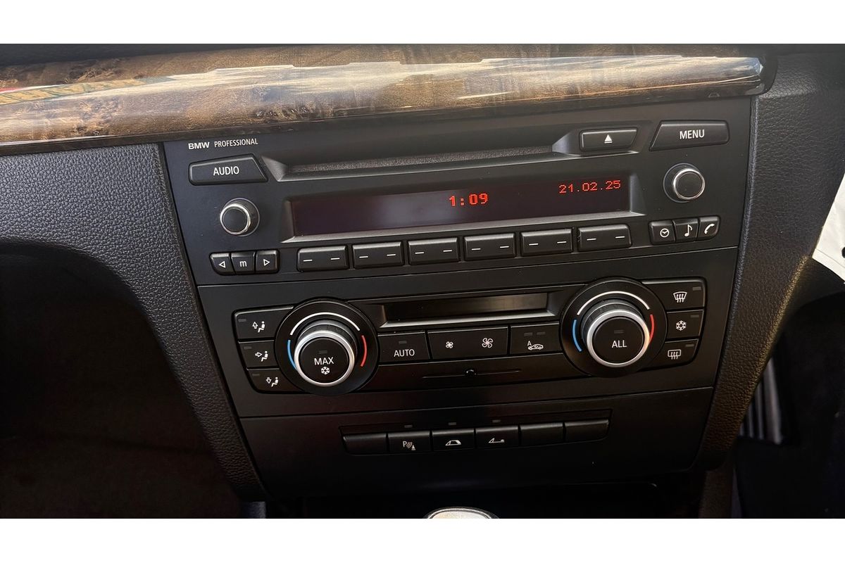 2010 BMW 120i E88 MY09