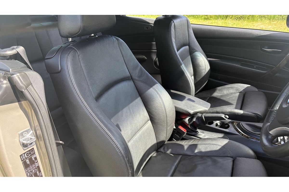 2010 BMW 120i E88 MY09