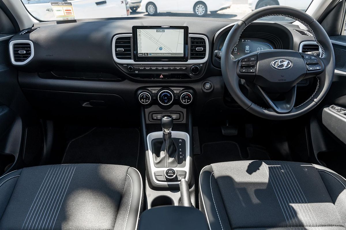 2024 Hyundai Venue Elite QX.V5
