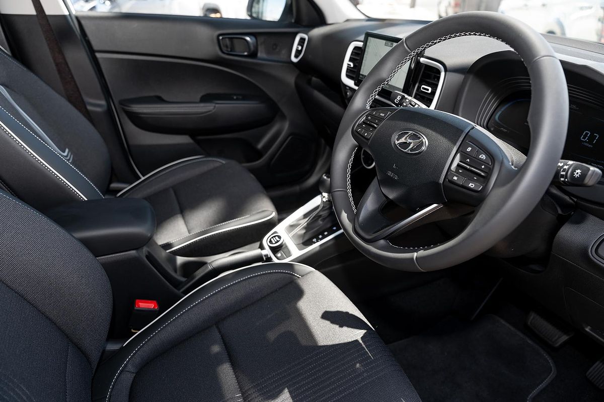 2024 Hyundai Venue Elite QX.V5
