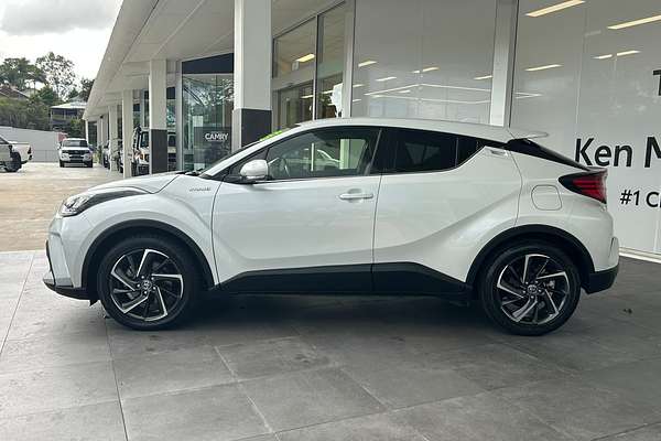 2022 Toyota CH-R Hybrid