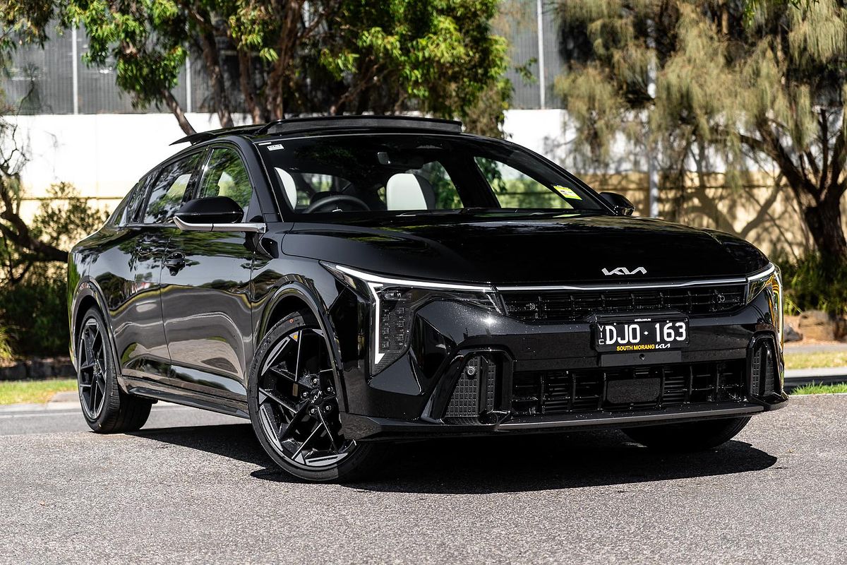 2025 Kia K4 GT-Line CL4m