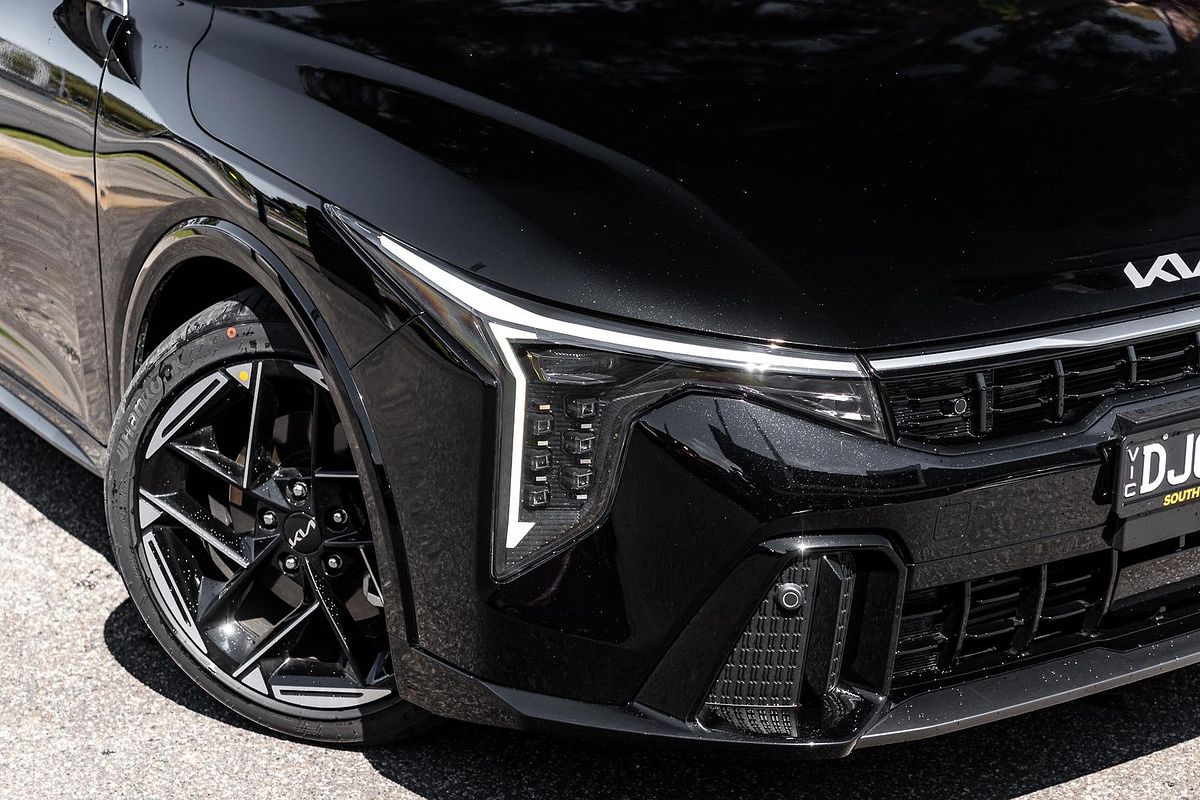 2025 Kia K4 GT-Line CL4m