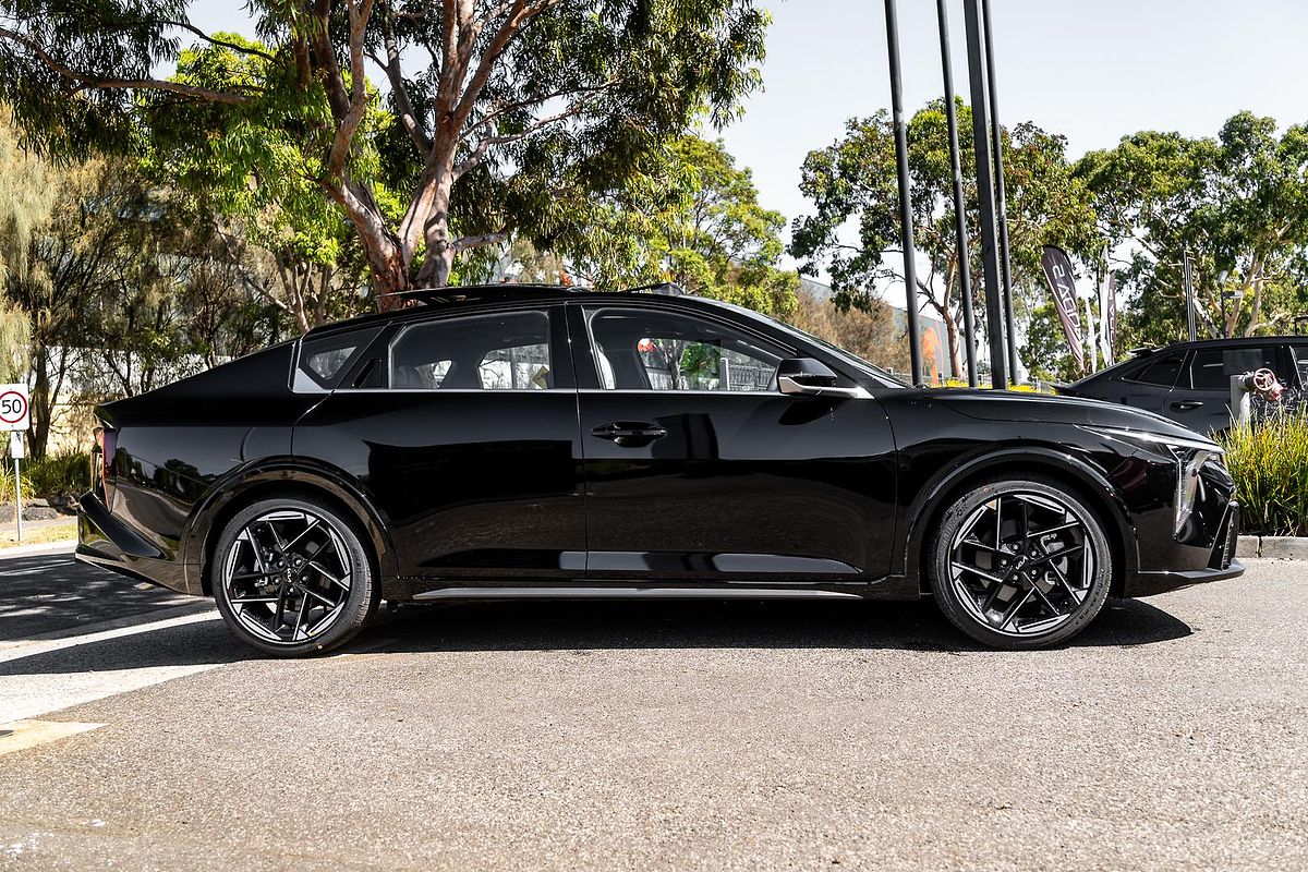 2025 Kia K4 GT-Line CL4m