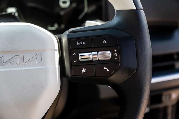 2025 Kia K4 GT-Line CL4m