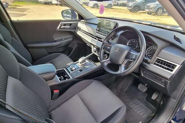 2021 Mitsubishi Outlander LS ZM