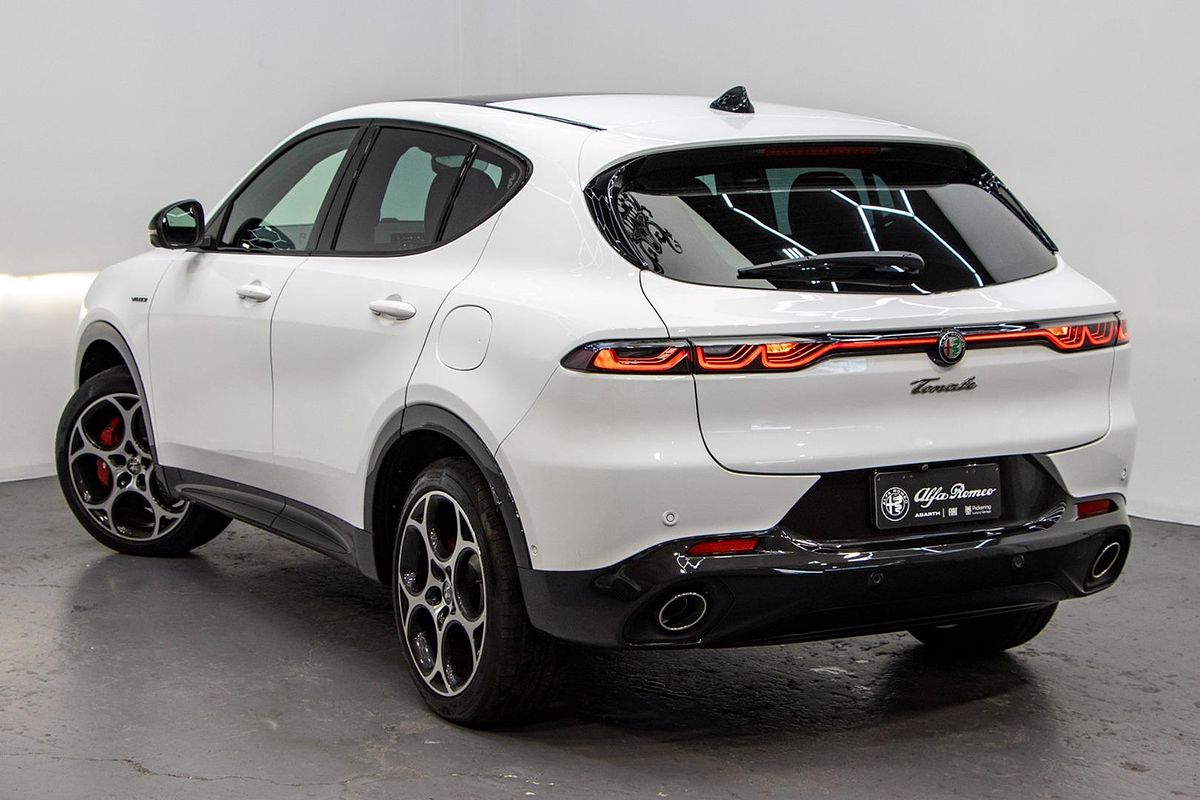 2023 Alfa Romeo Tonale Veloce Plug-In Hybrid