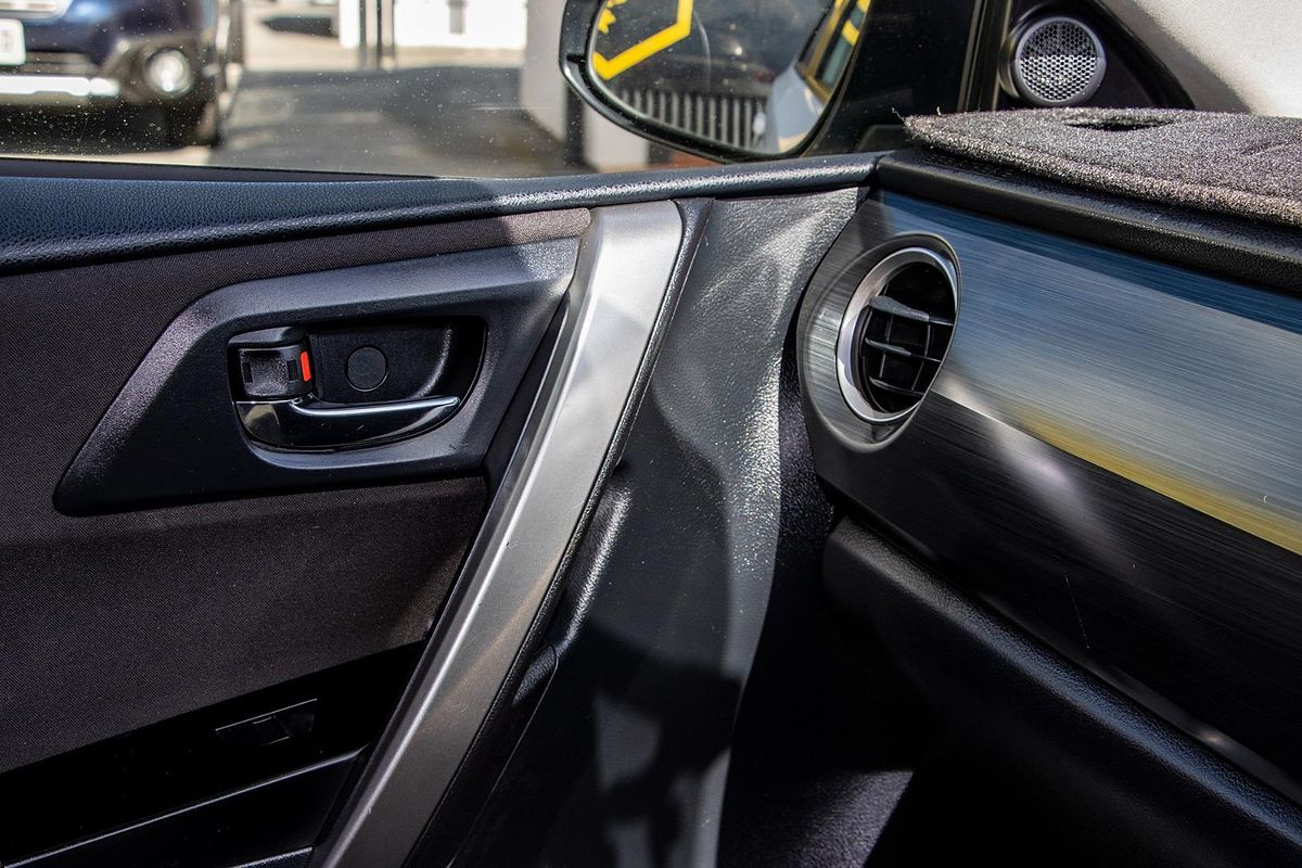 2015 Toyota Corolla Ascent Sport ZRE182R