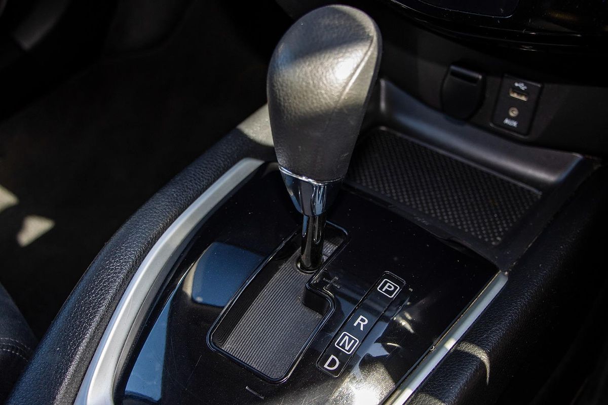 2015 Nissan X-TRAIL ST T32