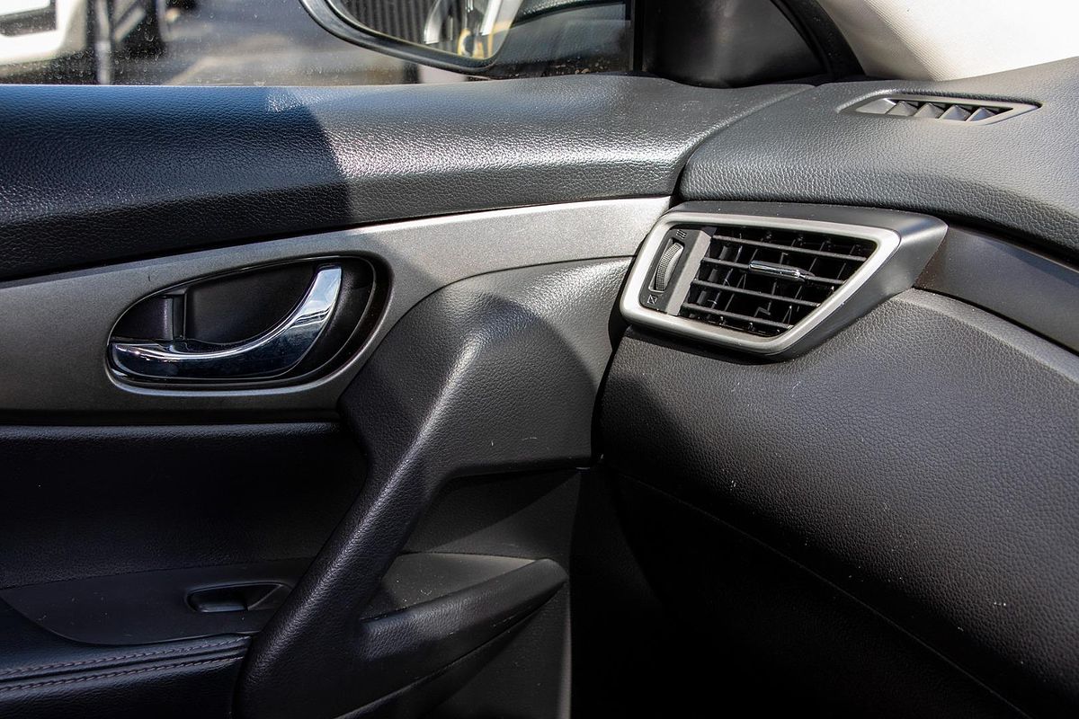 2015 Nissan X-TRAIL ST T32